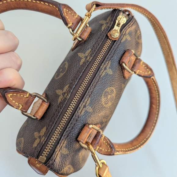 ❌ SOLD ❌ Louis Vuitton mini speedy with crossbody strap - Picture 5 of 17